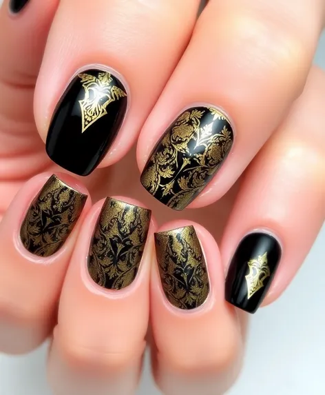 gold /black nail designs