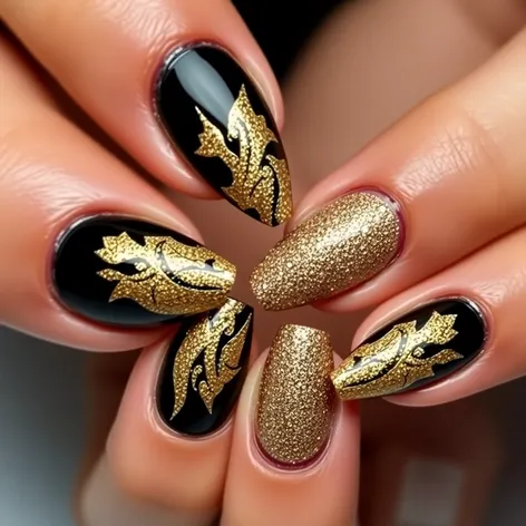 black and gold nails