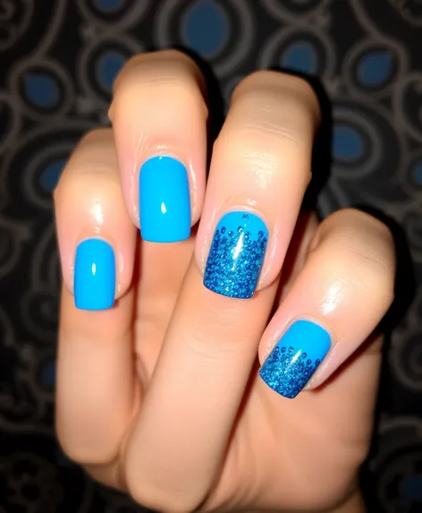 nails blue glitter