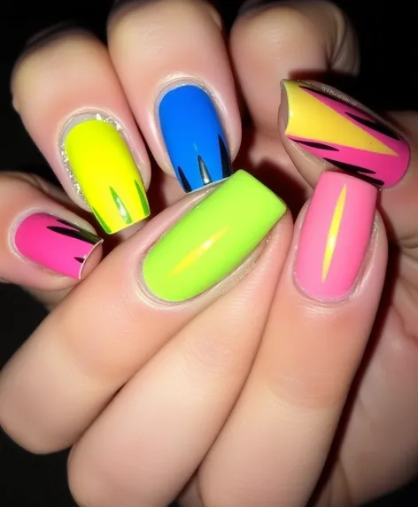 graphic nails