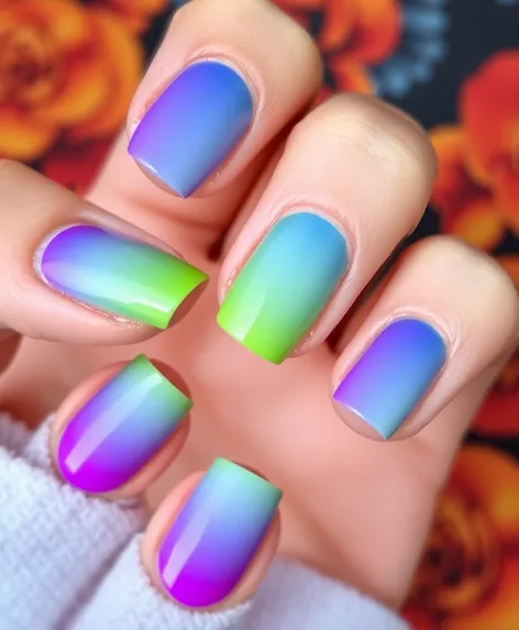 ombre short nails